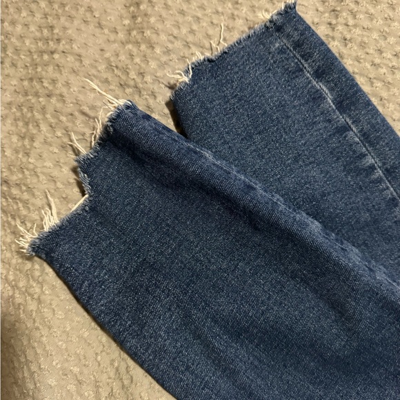 Good American Skinny Jeans - Picture 5 of 5